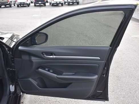 Used 2023 Nissan Altima 2.5 SV AWD/4WD image 24
