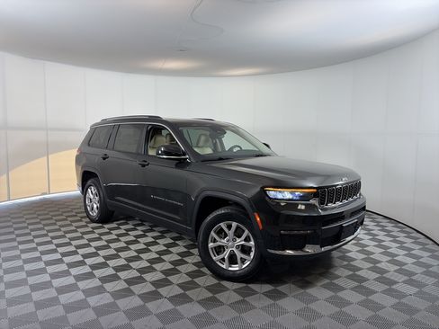 Used 2022 Jeep Grand Cherokee L Limited AWD/4WD image 1
