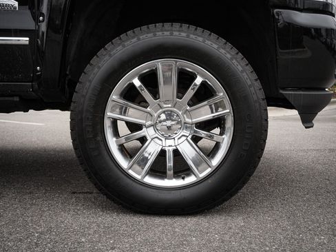 Used 2018 Chevrolet Silverado 1500 High Country image 13