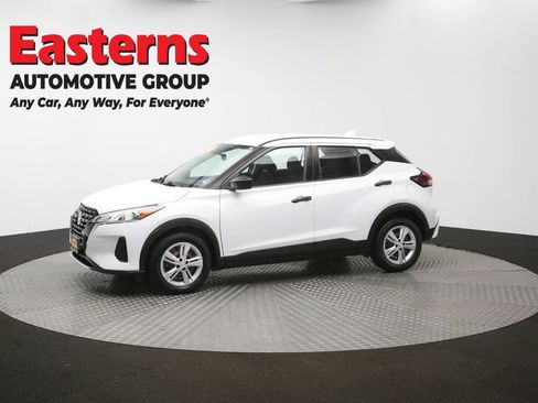Used 2022 Nissan Kicks S FWD image 56