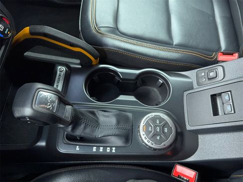 Used 2024 Ford Bronco Badlands image 30