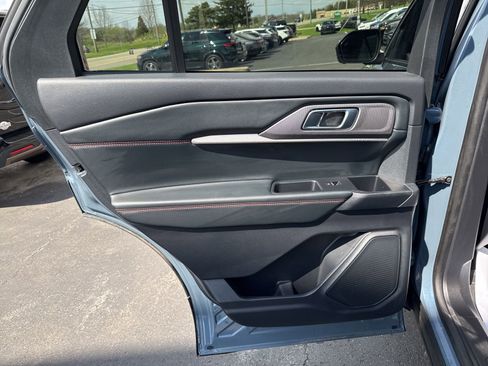 Used 2025 Ford Explorer ST-Line w/ Premium Package image 43