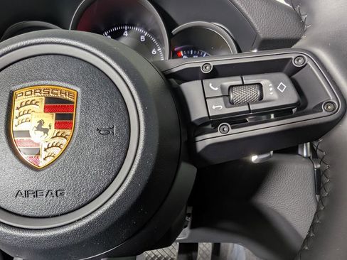 New 2026 Porsche Macan image 36