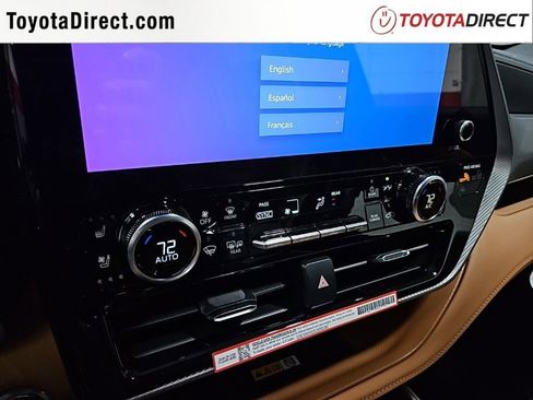 New 2026 Toyota Highlander Platinum AWD/4WD image 15