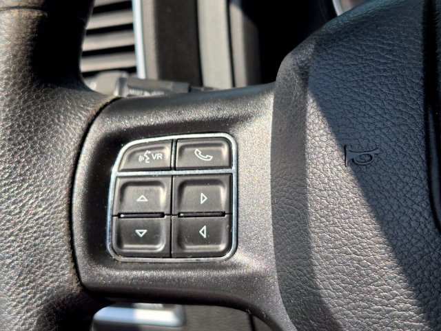 Used 2020 RAM 1500 Classic SLT RWD image 21
