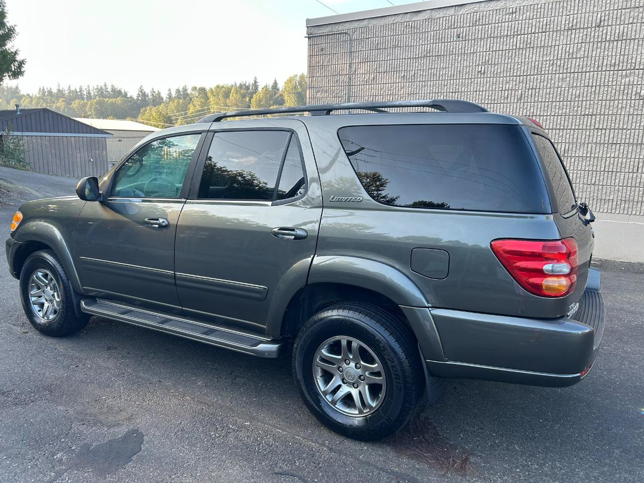 Used 2004 Toyota Sequoia Limited AWD/4WD image 7