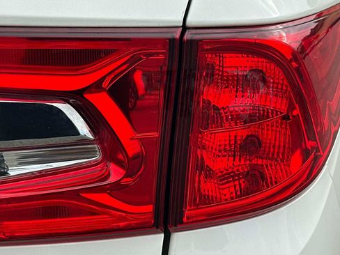 Used 2018 Honda Odyssey Elite image 35
