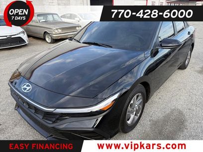 Used 2025 Hyundai Elantra SE w/ Cargo Package