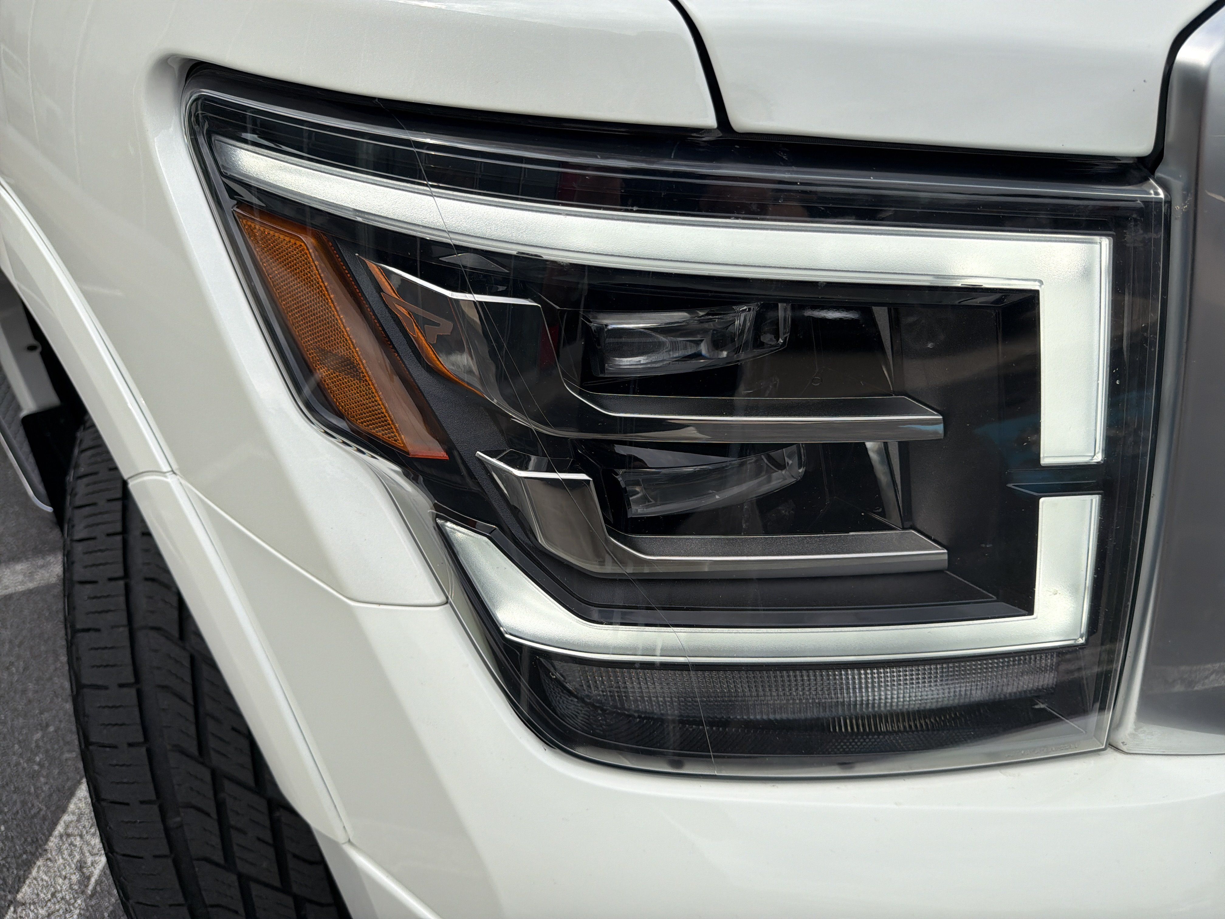 Used 2021 Nissan Titan Platinum Reserve w/ Moonroof Package AWD/4WD image 15