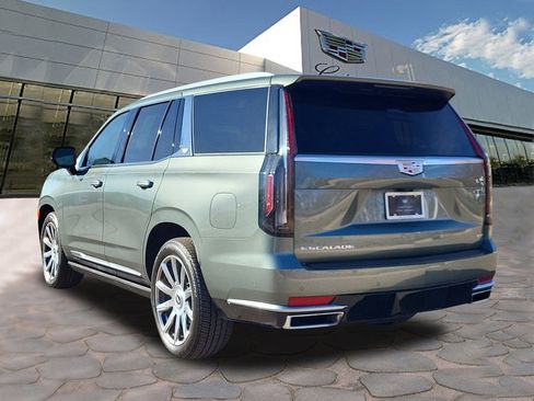 Certified 2024 Cadillac Escalade Premium Luxury Platinum image 3