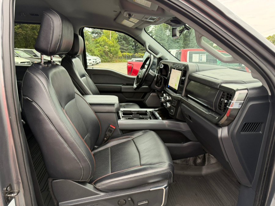 Used 2024 Ford F350 Lariat w/ Black Appearance Package AWD/4WD image 25