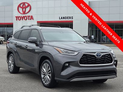 Used 2023 Toyota Highlander Platinum
