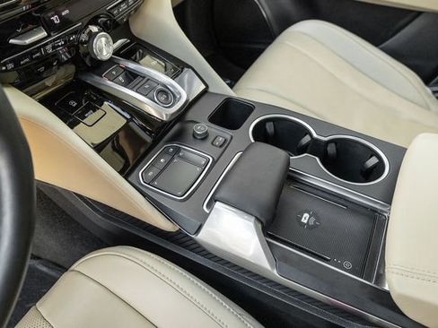 Used 2024 Acura MDX SH-AWD w/ Technology Package image 11