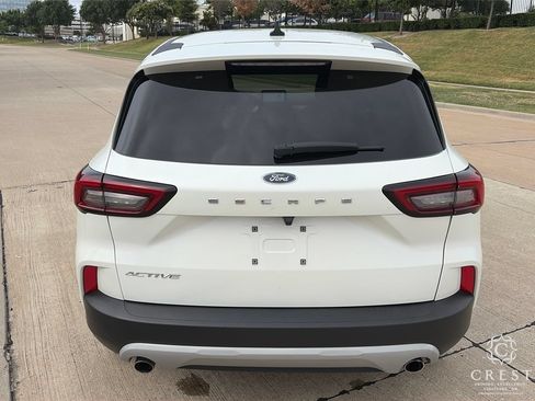 Used 2023 Ford Escape Active FWD image 5