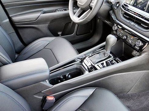 Used 2026 Jeep Compass Latitude image 13