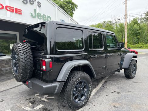 Used 2023 Jeep Wrangler Unlimited w/ Sun & Screen Package AWD/4WD image 8