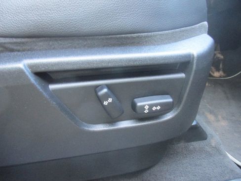 Used 2010 Land Rover LR2 HSE image 56