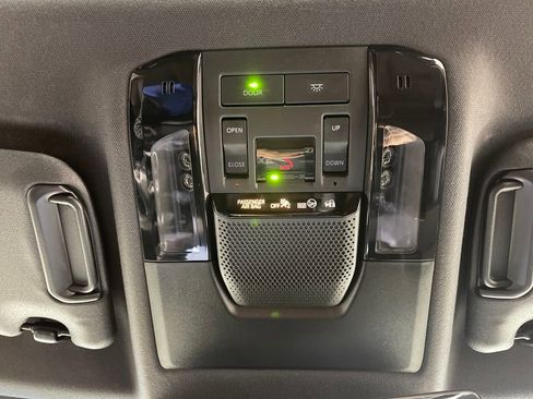 Certified 2025 Toyota Land Cruiser image 29