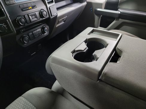 Used 2017 Ford F150 XLT AWD/4WD image 26