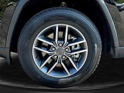 Used 2021 Jeep Grand Cherokee Limited AWD/4WD image 35