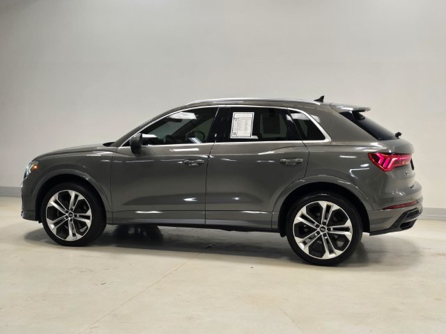 Used 2021 Audi Q3 2.0T Premium Plus w/ Premium Plus Package AWD/4WD image 4