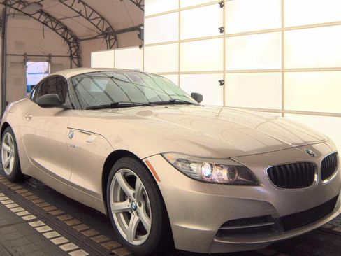 Used 2013 BMW Z4 sDrive28i image 3