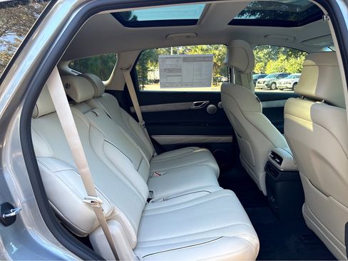New 2026 Genesis GV80 2.5T Advanced image 18