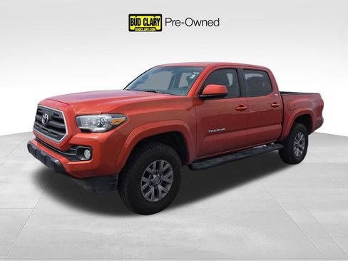 Used 2017 Toyota Tacoma SR5 w/ Tow Package AWD/4WD image 1