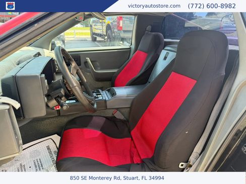 Used 1987 Pontiac Fiero GT RWD image 13