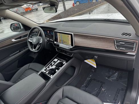 Used 2025 Volkswagen Atlas SEL AWD/4WD image 27