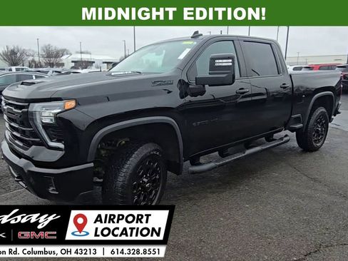 Used 2024 Chevrolet Silverado 2500 LT w/ Midnight Edition image 4