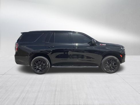 Used 2022 Chevrolet Tahoe Z71 w/ Luxury Package AWD/4WD image 5