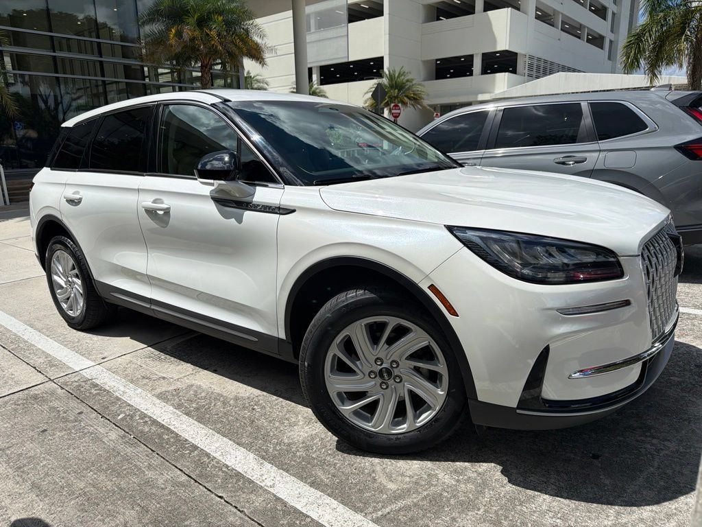 Used 2023 Lincoln Corsair FWD image 1
