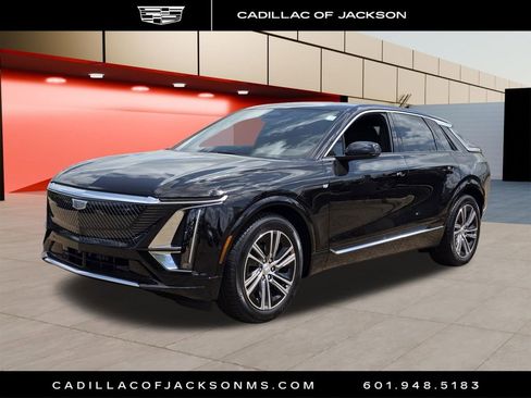 New 2026 Cadillac Lyriq Luxury AWD/4WD image 1