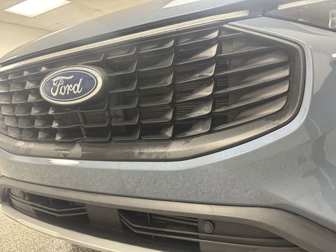 Used 2025 Ford Escape Platinum image 19