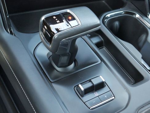 Used 2022 GMC Sierra 1500 AT4X image 16