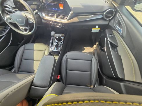 New 2026 Chevrolet Trax ACTIV w/ Sunroof Package FWD image 44