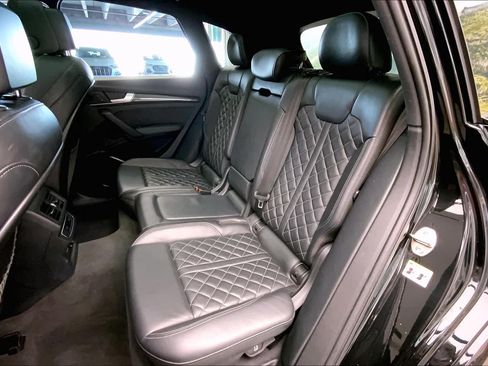 Used 2020 Audi SQ5 Premium Plus w/ Premium Plus Package AWD/4WD image 20