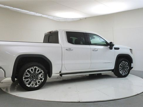 Used 2023 GMC Sierra 1500 Denali Ultimate AWD/4WD image 7