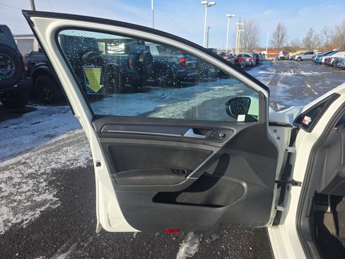 Used 2018 Volkswagen GTI S image 19