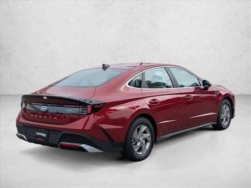 New 2025 Hyundai Sonata SE FWD image 2