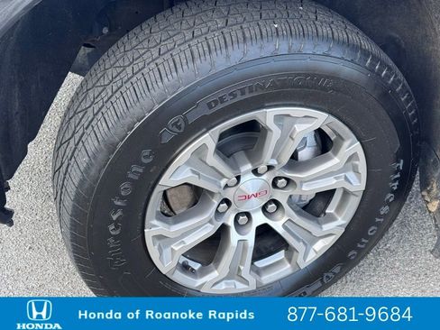 Used 2025 GMC Sierra 1500 SLT image 19