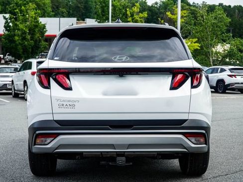 Used 2025 Hyundai Tucson SEL FWD image 12