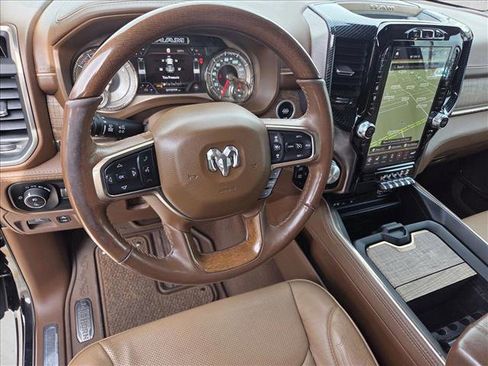 Used 2019 RAM 1500 Limited image 10