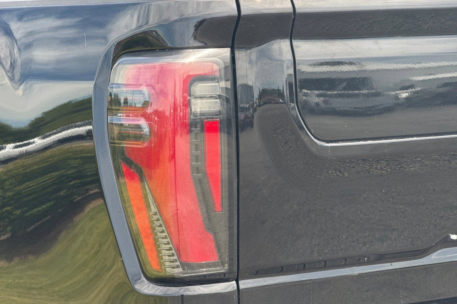 Used 2024 GMC Sierra 2500 AT4 w/ Technology Package AWD/4WD image 47