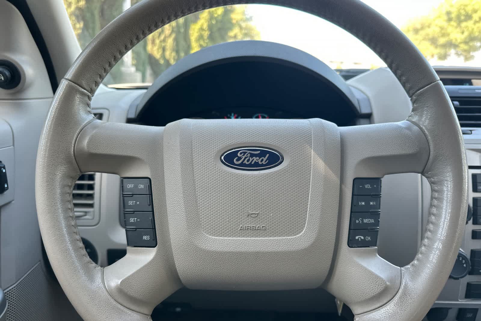 Used 2011 Ford Escape XLT w/ 202A Rapid Spec Order Code FWD image 23