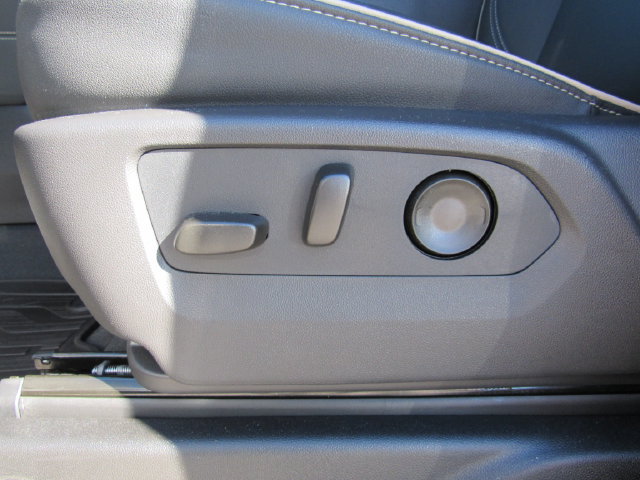 Used 2026 GMC Yukon Elevation AWD/4WD image 15