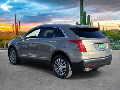 Used 2018 Cadillac XT5 Luxury w/ Driver Awareness Package image 5