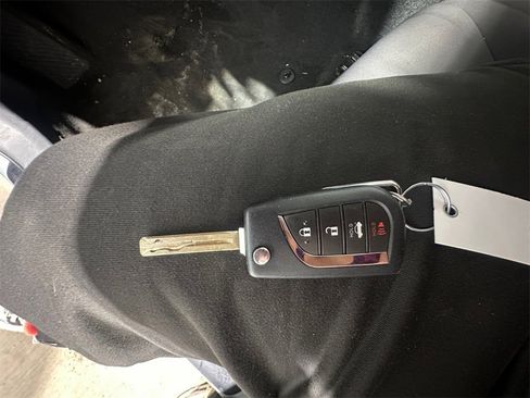 Used 2023 Toyota Camry LE image 32