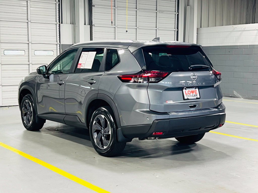 Used 2026 Nissan Rogue SV w/ SV Premium Package FWD image 16